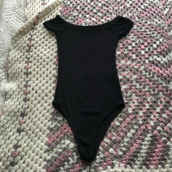 Pull & Bear Ribbed Black Bodysuit - Picture 1 of 9